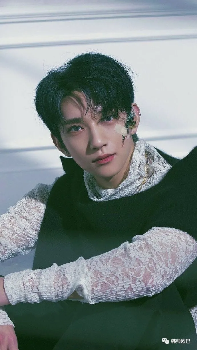 各自是不一样帅气的,这个男团的95华丽美男line