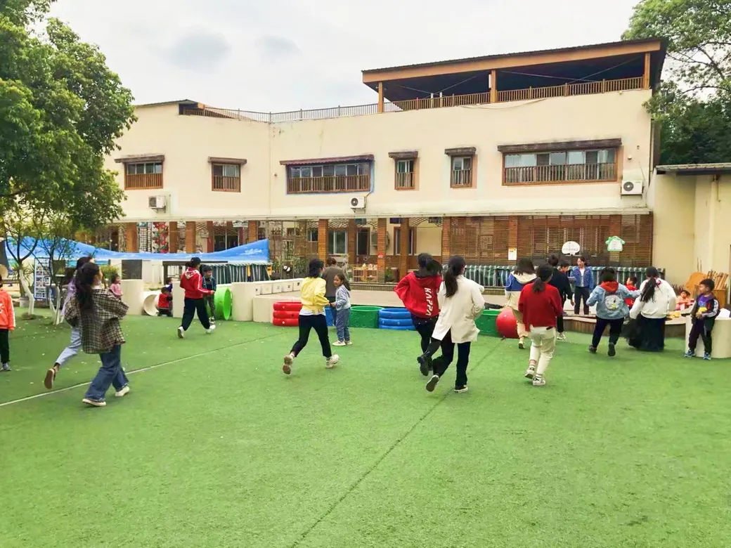 “小游戏”和“大课程”丨天府新区华阳幼儿园户外课程研究组活动