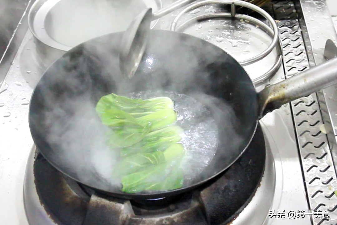 圖片[9]-大廚用肉和蓮藕 做一道清蒸獅子頭 營養(yǎng)豐富 軟糯入味-起舞食譜網