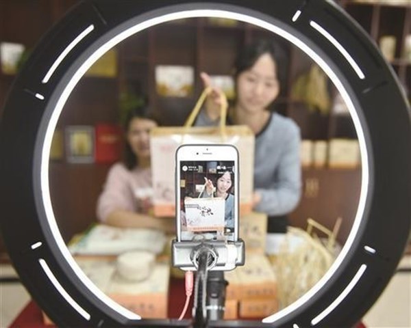 直播电商的“盛世”来到 今年前11个月直播超2000万场