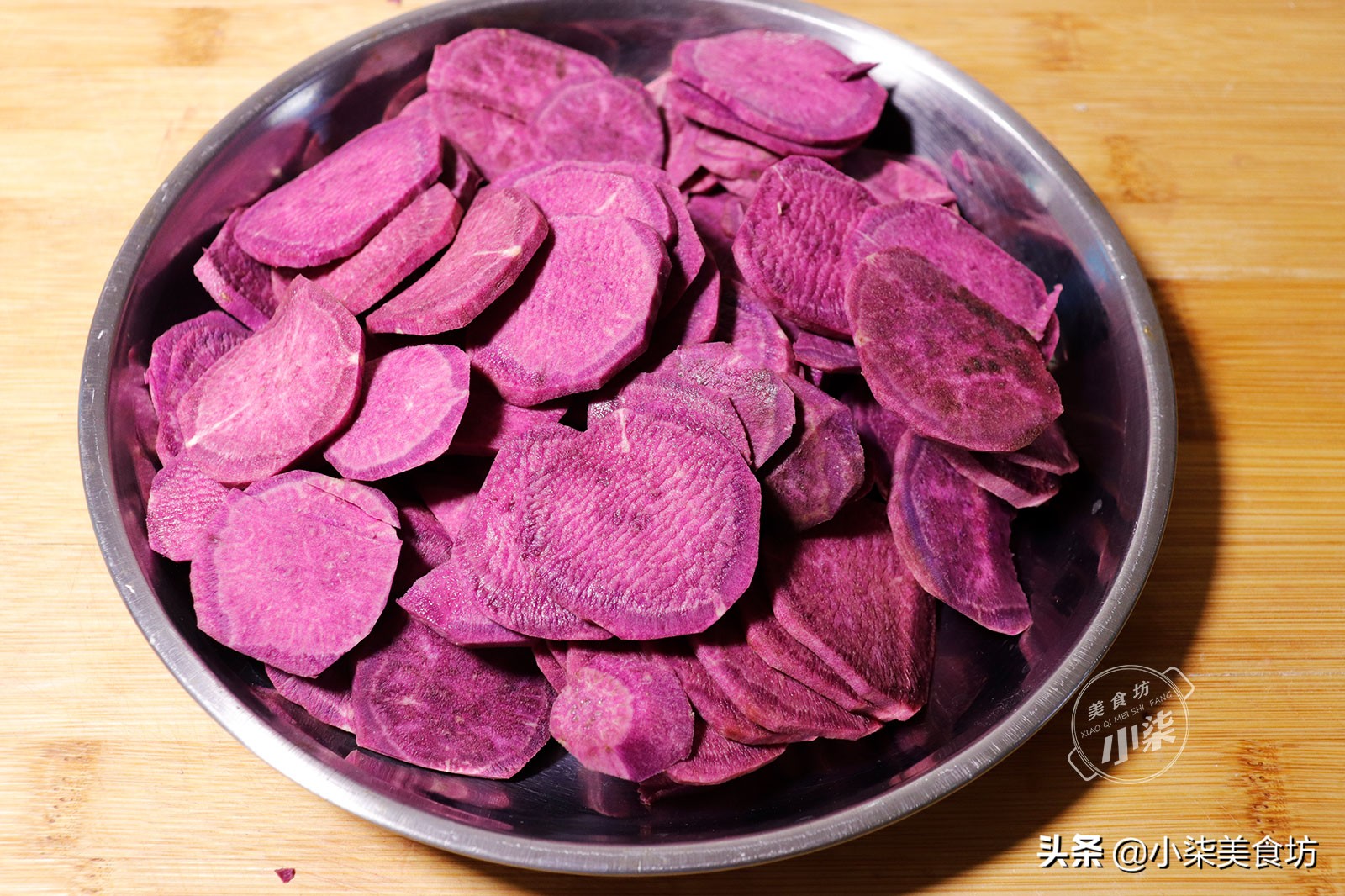秋天多吃紫薯，教你简单做法，不用一滴水，软糯香甜比蛋糕还好吃