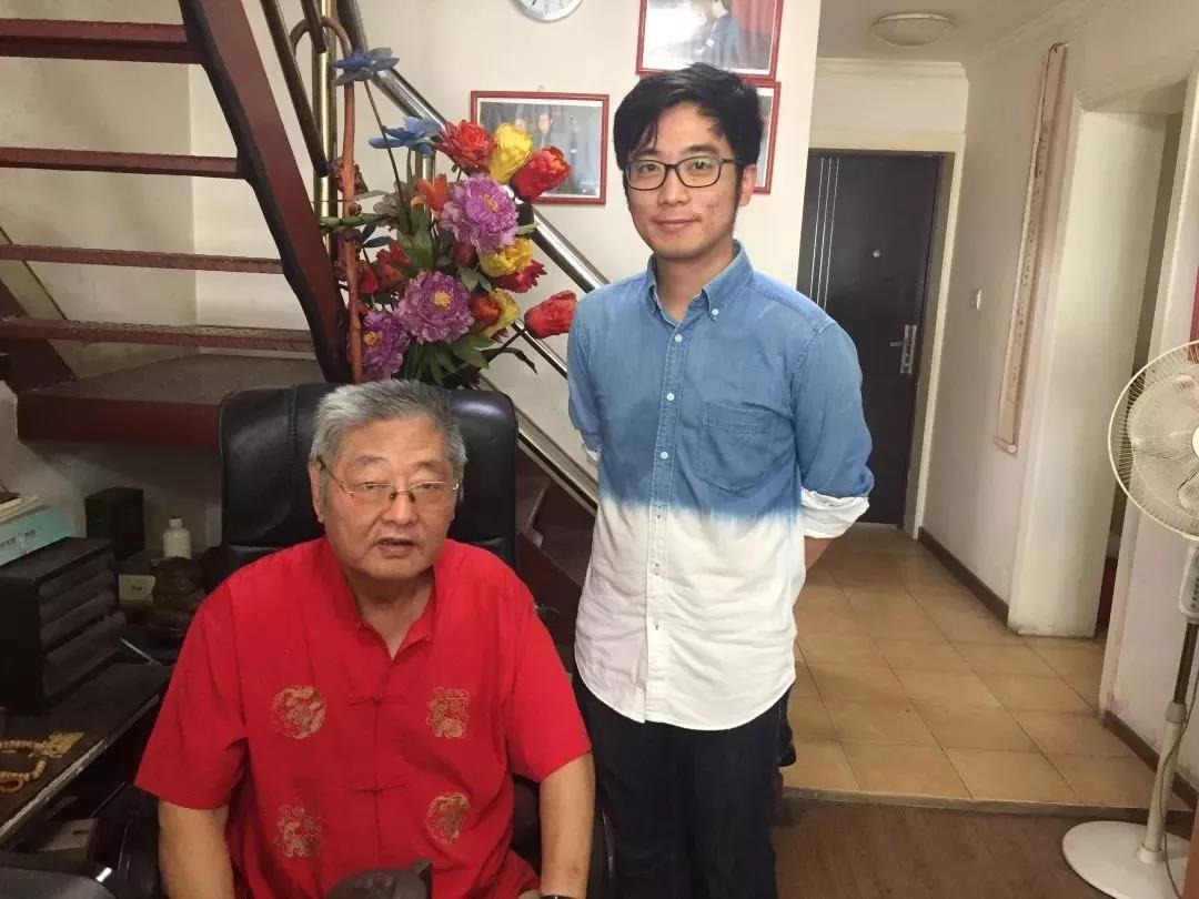 从厂工到亿万富翁，杨百万名利双收，如何诓骗数万股民倾家荡产？