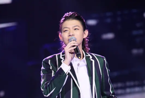 究竟是谁“害”霍尊退出了演艺圈？