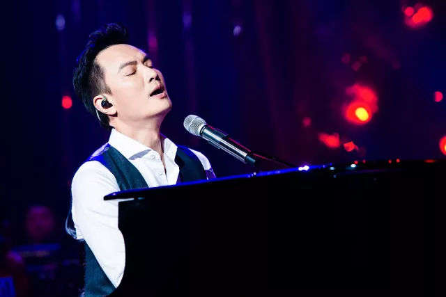 和柯蓝相恋7年，又与赵薇、黄龄传绯闻，51岁的他悄悄当爸了？
