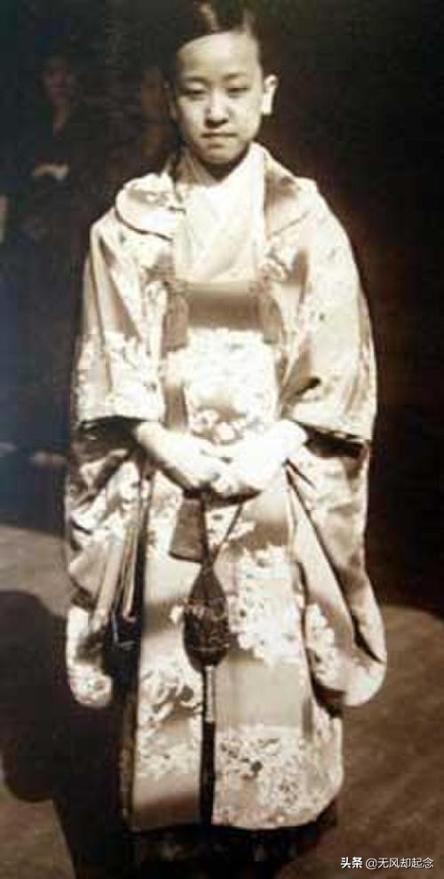 史上命运最悲惨的公主，被日本人带到小岛上折磨，晚年成精神病人