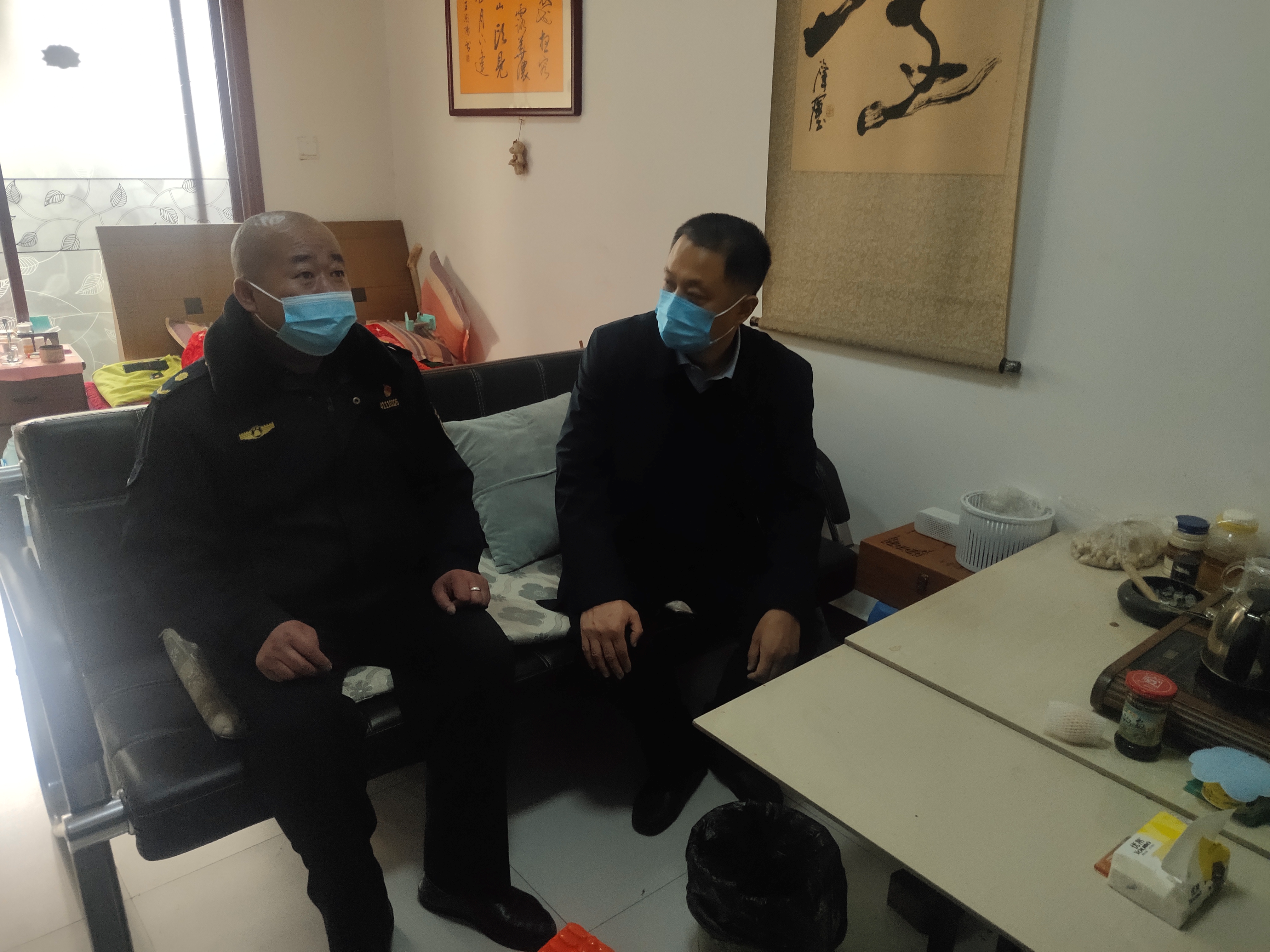 漯河城管局暖冬进行时 冬日温情抚人心