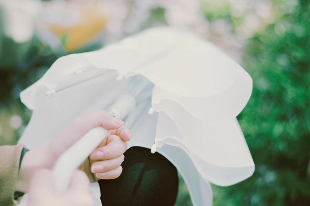 秒回你微信，却不主动联系你的人，多半有三个原因