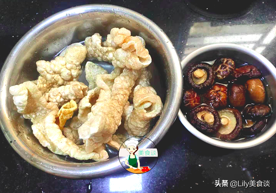 图片[5]-冬菇焖猪皮泡做法步骤图 过年吃-起舞食谱网