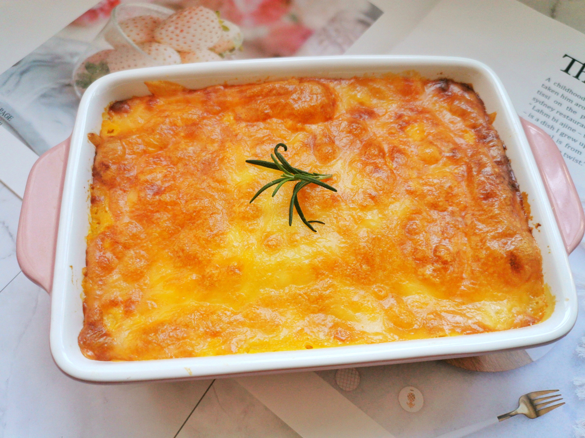 天冷，少吃水果多吃紅薯，2塊錢一斤，蒸熟烤一烤，甜品店賣20