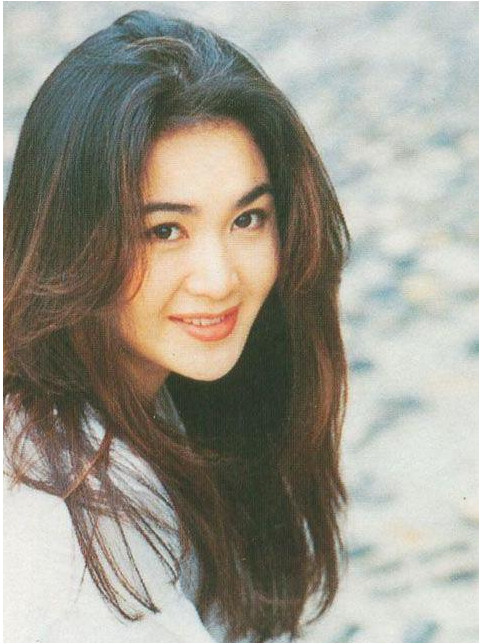 嫁入豪門不生娃，36歲靠“蘇妲己”翻紅，如今美麗依舊