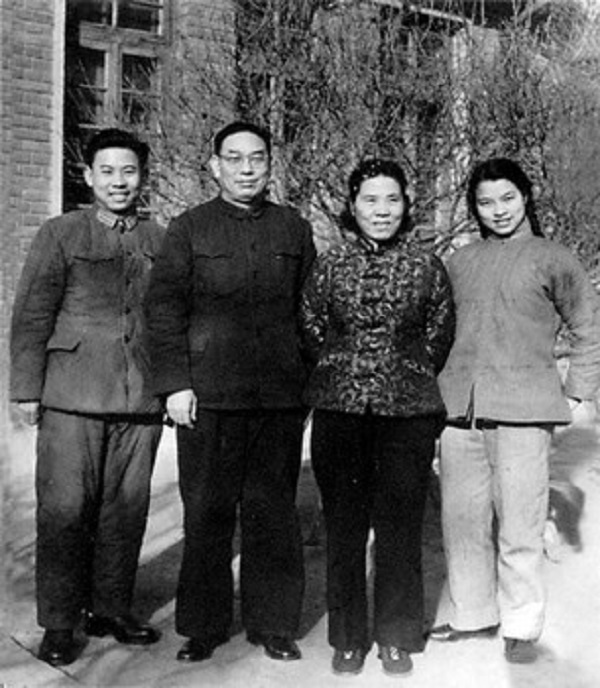 第一野战军7个军长，有一位大将、三位上将，唯