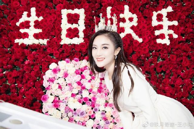 玖月奇迹官宣两年前已离婚，双方曾秘恋十二年组合也疑解散