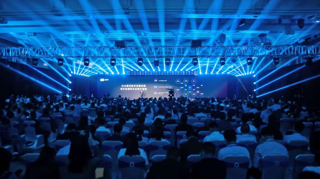 TCL���Ǿ۽���ʾ��̬ ��DTC���칲����Ӯ��ƽ̨