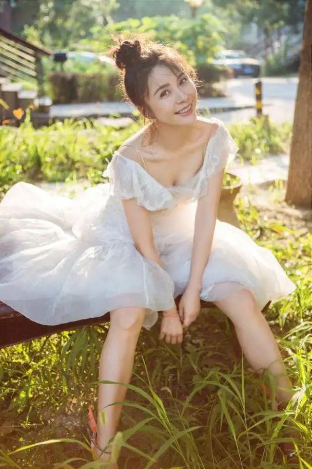 39岁杨若兮大变脸！曾是最美的何仙姑还跟刘威谈父女恋