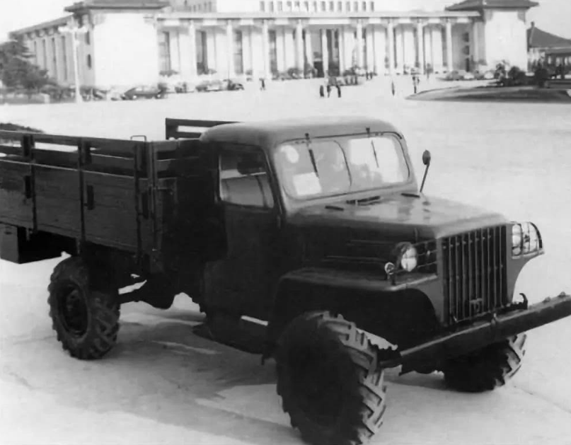 1937年，周恩来劳山遇刺，副官陈友才扮替身牺牲，死时身中20刀