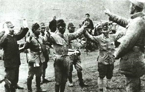 1946�꣬150������Ա���ձ�Ů��ҽɱ������ı���廨����ϴ�