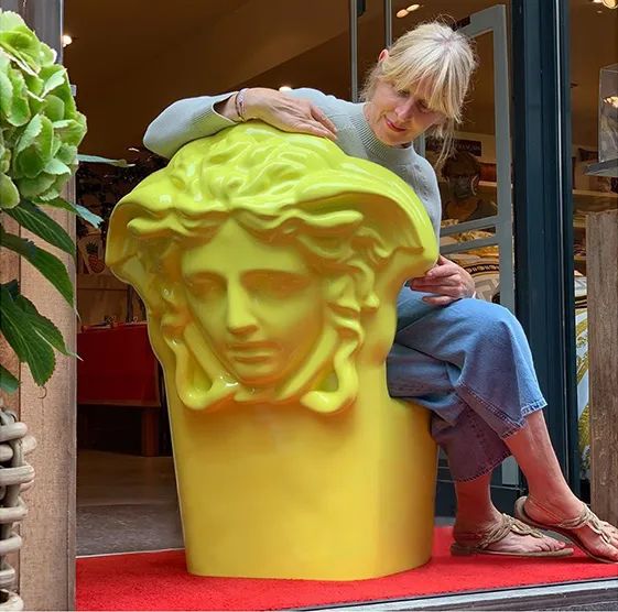 Versace Home经典美杜莎休闲椅，张扬与时尚家具典范
