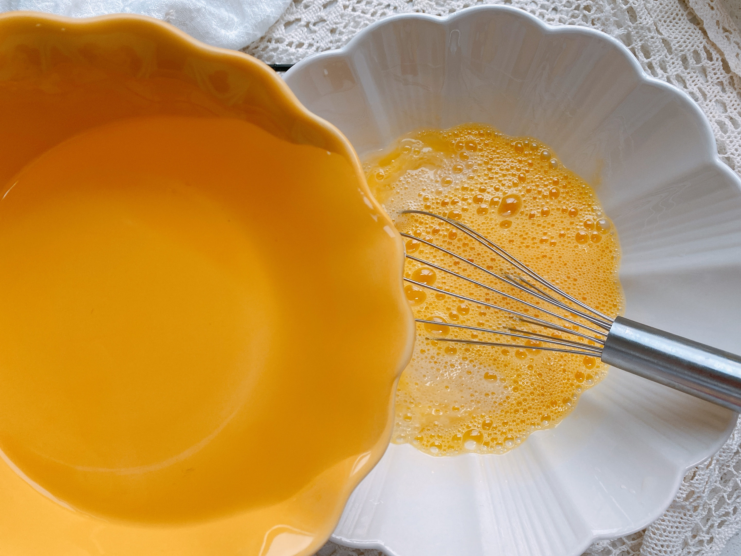 蒸蛋總失敗，牢記“4忌2放”，蒸好的蛋羹又滑又嫩，好吃到犯規