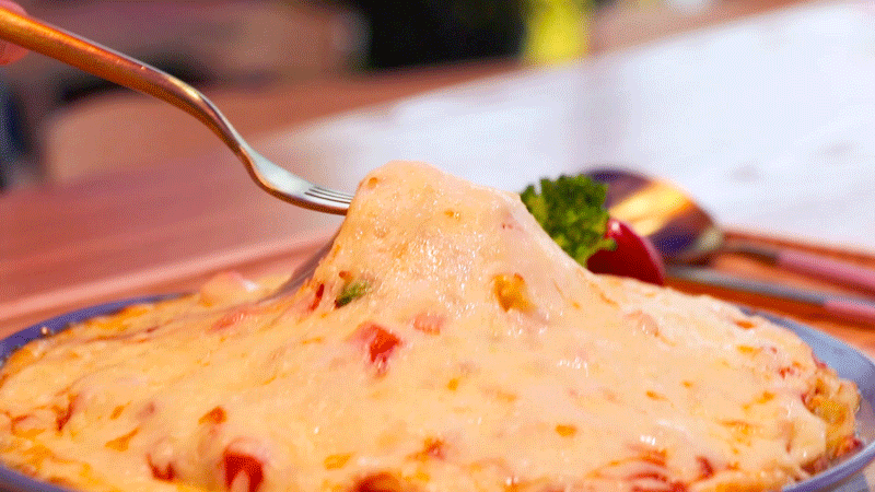 Can pull silk, can shed juice! Lu city Jing shows Aoteman thematic hamburger inn! Adjoining child is greedy cried