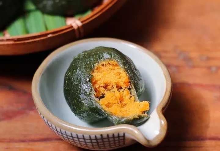 Spring should have black group namely, faint scent soft glutinous is not sweet be bored with, oneself can be done in the home, need not queue up to buy