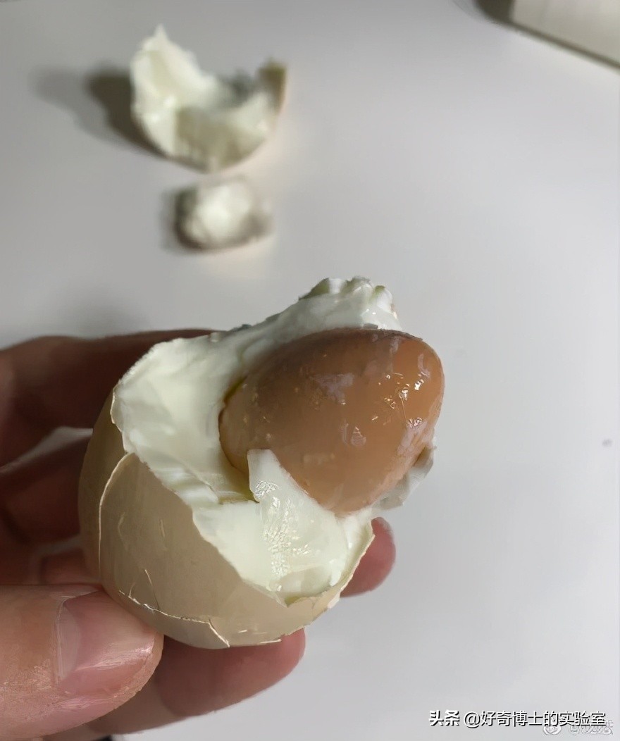 雞蛋居然能下蛋中蛋