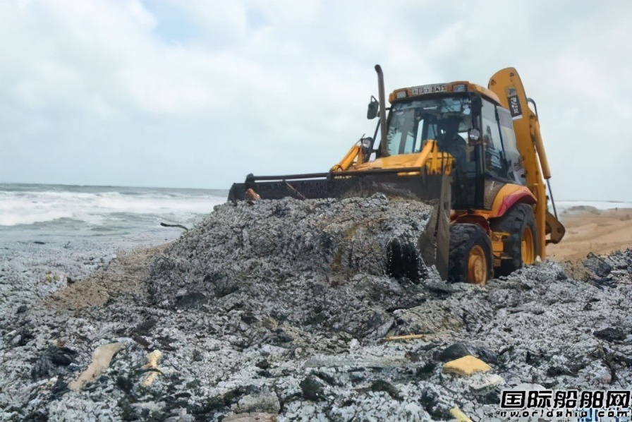The coast is full of plastic pellets!Sri Lanka warns that ship