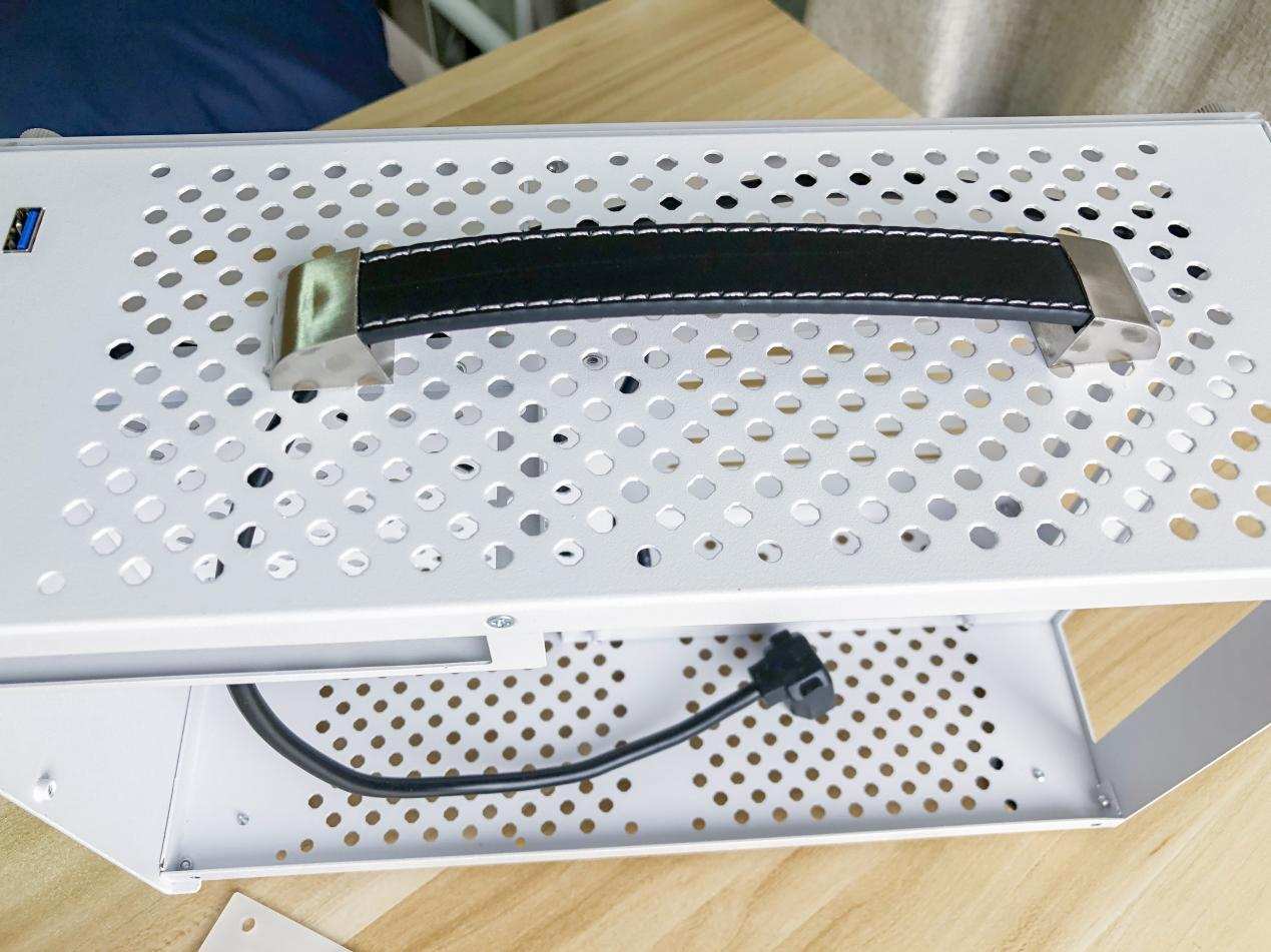 開放式ITX機箱和封閉式ITX機箱怎么選？