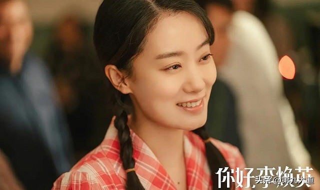 张小斐爆红，各路明星大咖主动搭话，杨幂直接