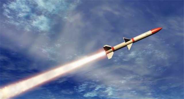 魏诗卉：33岁解决，困扰导弹50年的难题，一身戎