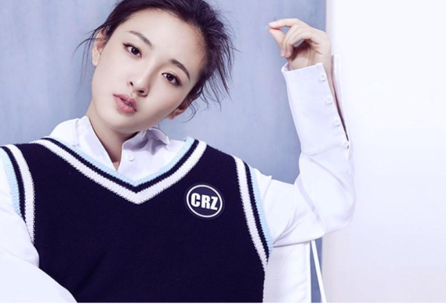 Dan Yan is summit summit 90 hind floret, be procrastinated to break down by amative head career the first person? 