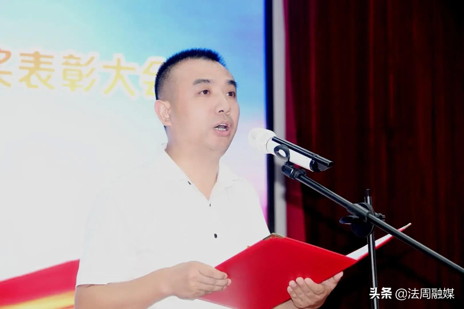 澧县中医医院举行庆祝2021年医师节表彰大会