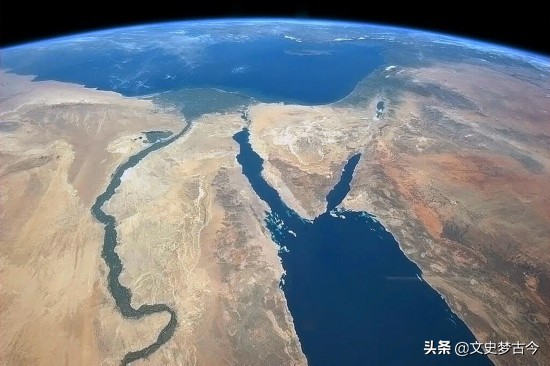 ��ɫ�еđ��Ծ�񣺷ŗ����ΰ�u�����ظ��m�ߵأ��M�@�q̫ʽ����