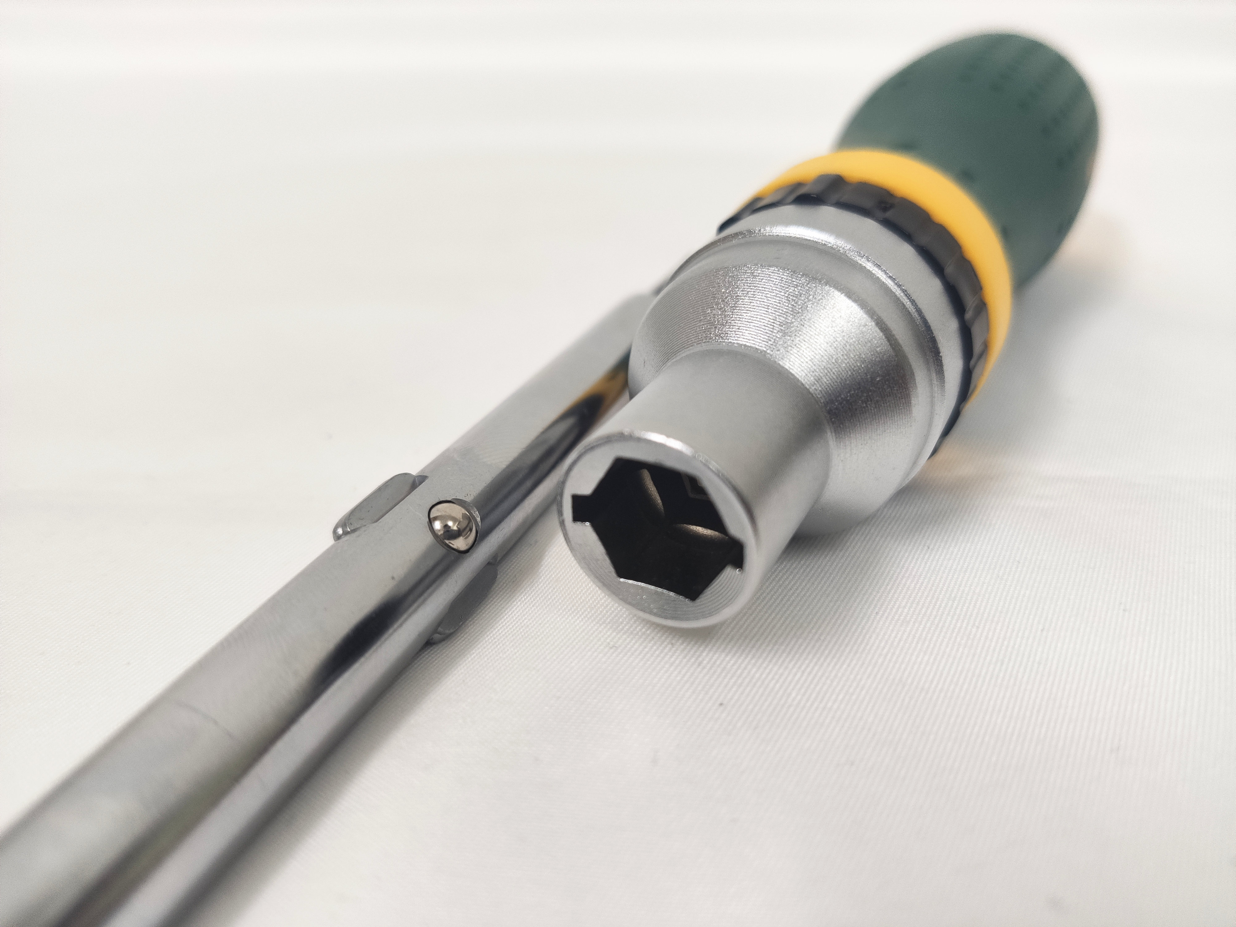 双向替换式批头棘轮式高扭力调节一把螺丝刀实现多种功能