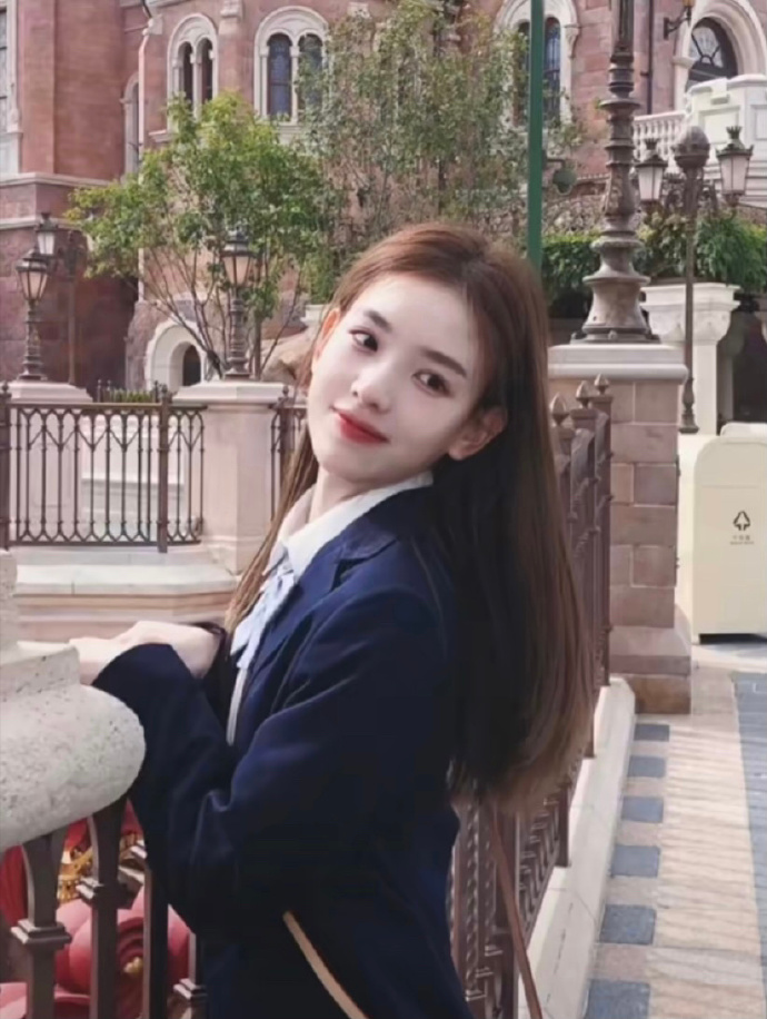 同样是网红，当孙一宁和“紫薇”同框，差的不