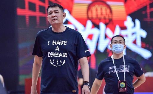 巩晓彬重要职务被撤，山东男篮人事变动，丁彦雨航有望回归？