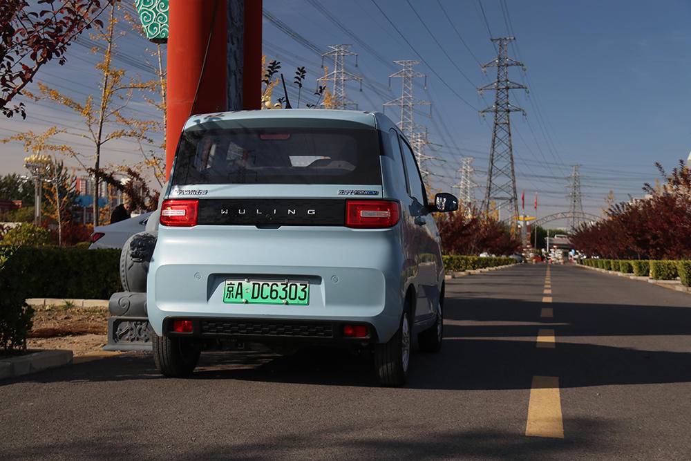 3万元收割超高回头率，五菱宏光MINI EV“超体验”