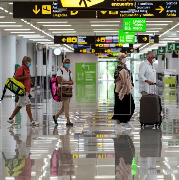 西班牙两大群岛将强制假期国内抵达旅客提供核酸检测阴性证明