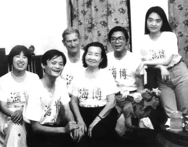 请回答1993:那一年窦唯如日中天,家驹不幸离世…