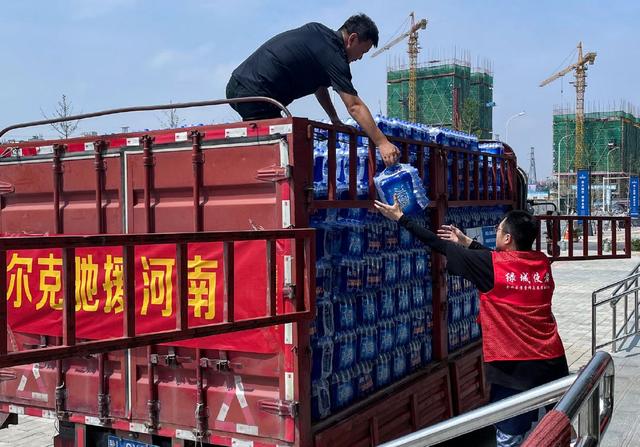 鸿星尔克捐款5000万，卖出2亿后，“捧杀”的迹象开始出现