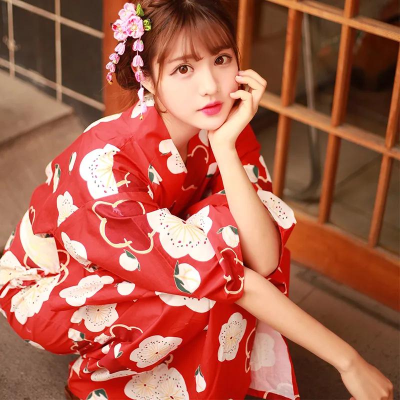 The history of the development of kimono from not wearing underwear to