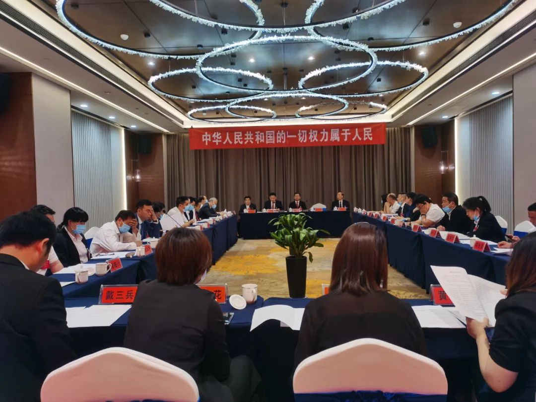 【图片新闻】市五届人大六次会议各代表团举行分组讨论