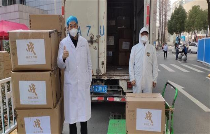 肖战没火之前就开始做公益，月薪3000捐款1万七，