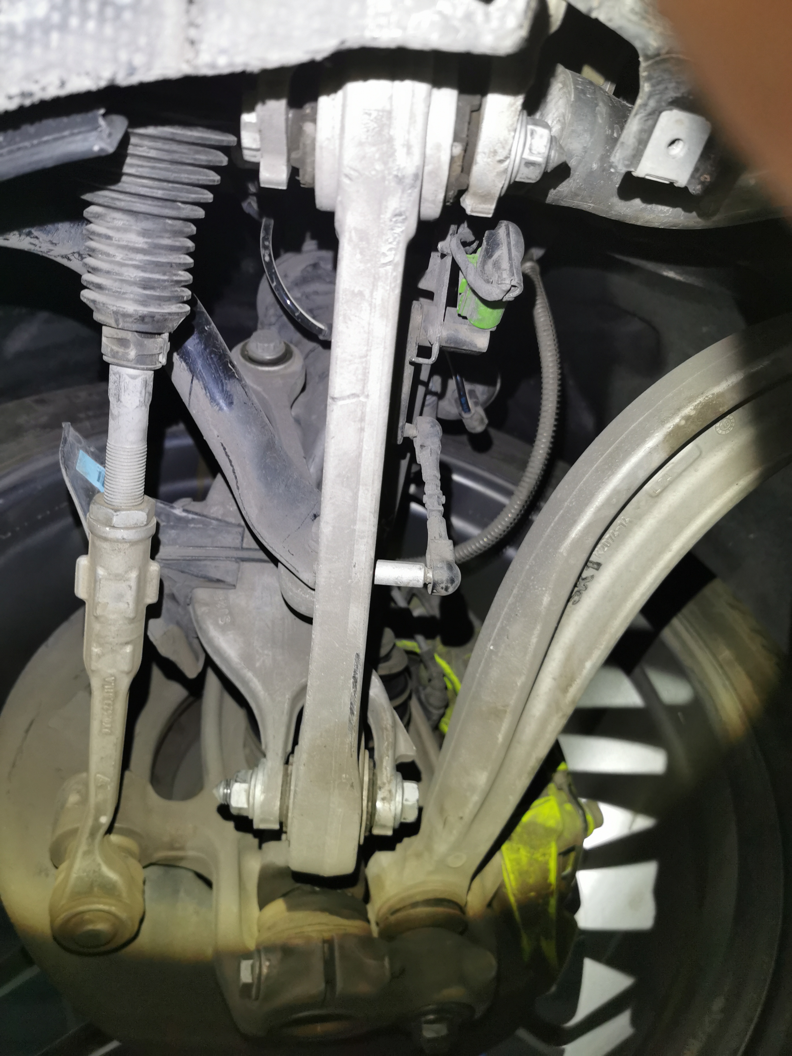 請(qǐng)問：這樣的精修車得有多少人要栽在上面？