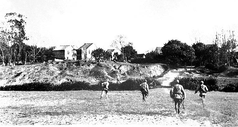 Ѧ��׼ȷ�жϳ��Ҿ���½ʱ��͵ص㣬Ϊ�λ��Ƕ��˺��ϵ�