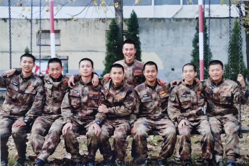“這身軍裝我還沒穿夠！”下士退伍2年后，再次參軍當(dāng)新兵