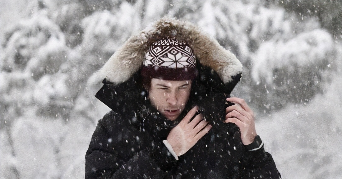 冬天背包太笨重？几何设计的斜挎包巨能装，全球众筹超1600万