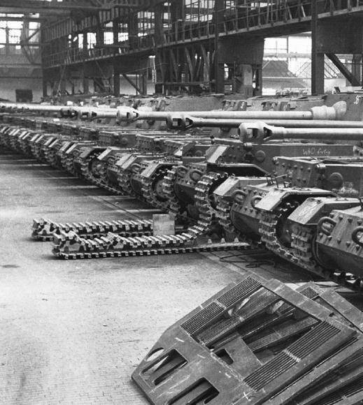二战就能制造重1.8巨型炸弹，德国工业强国给我们什么思考
