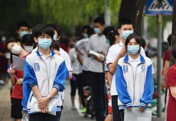 中考或将进行50%分流，教育部对此进行回应，家长：囊中羞涩