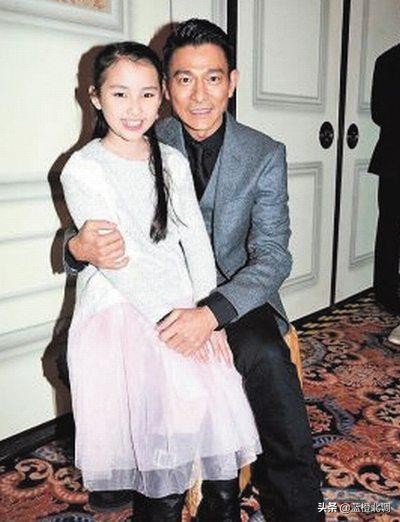 刘德华“一年只能陪她2周”，一个富家千金坚守22年，她有多能忍