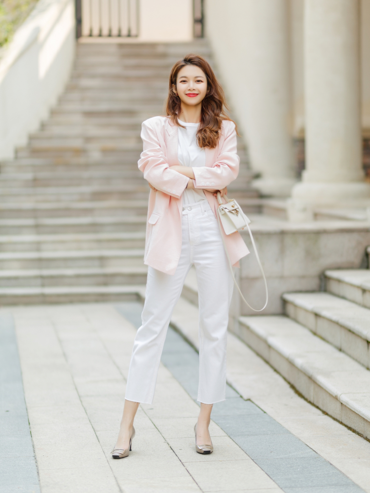 全身照怎么拍9个拍照姿势拍出自然漂亮大长腿